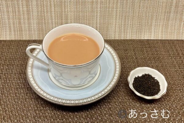 ウバ紅茶はミルクティーで飲むのが美味しい。